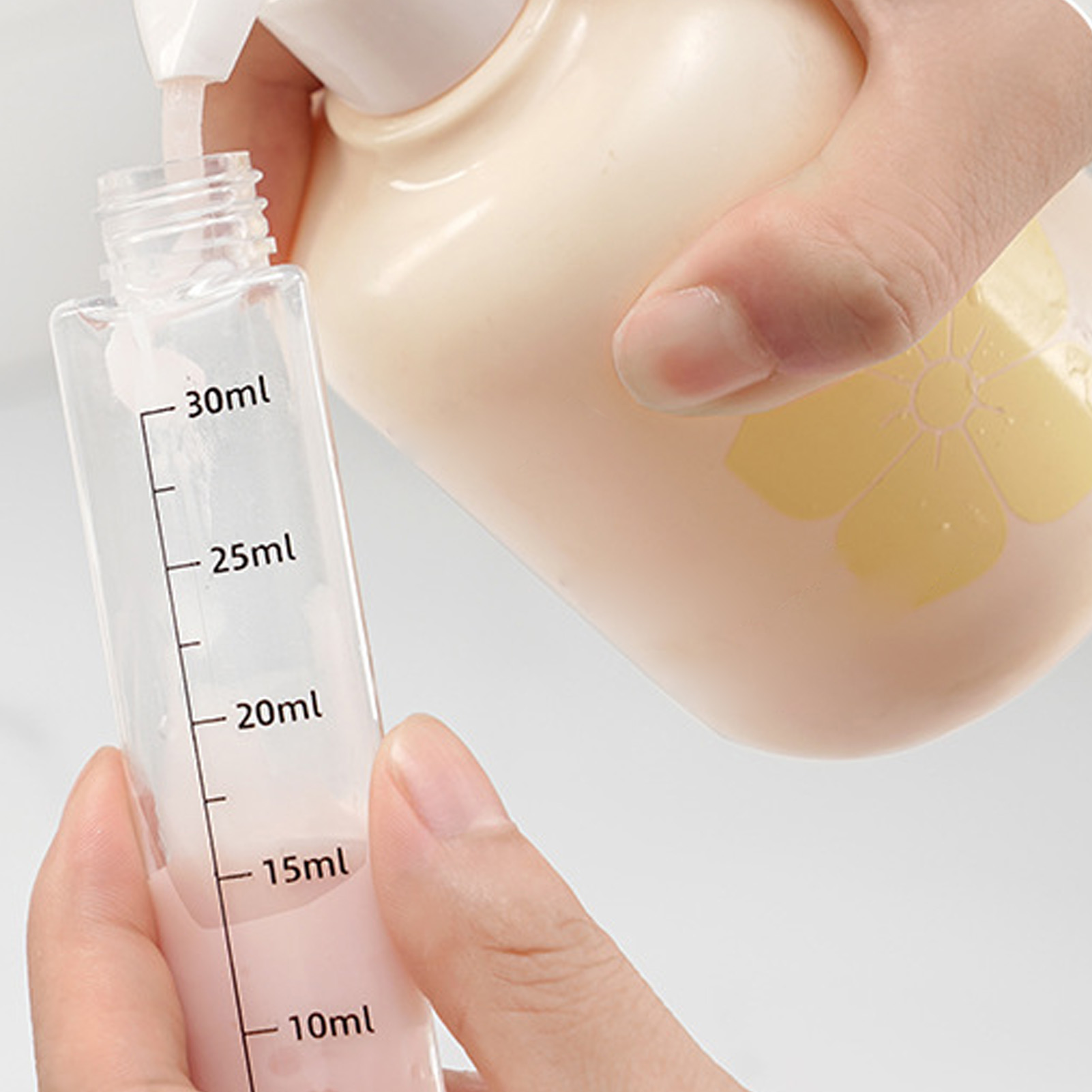4-in-1 Travel Liquid Dispenser - Gel Refill Pack review and price